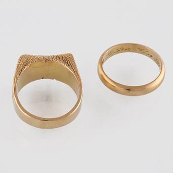 RINGAR, 2 st, 18K guld. Vikt 14,4 gram.