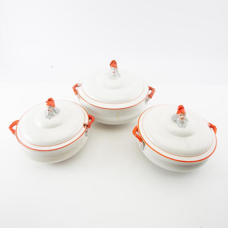 Carafes with and 3 pcs as well as pitchers 2 pcs including Rörstrand, first half of the 20th century.