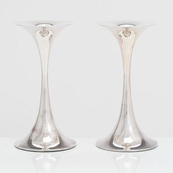 Tapio Wirkkala, a pair of silver 'Trumpetti' candlesticks, Kultakeskus, Hämeenlinna 2010. In original boxes.