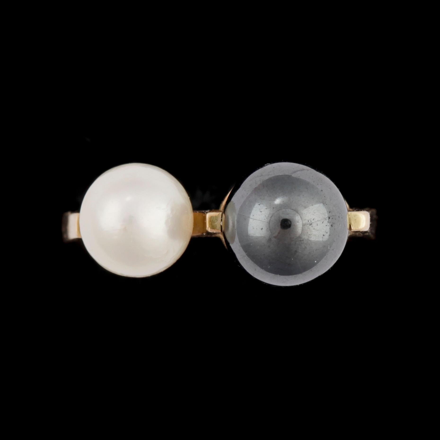RING, 14k guld med odlad pärla och markasitpärla. Vikt 3,5 g.