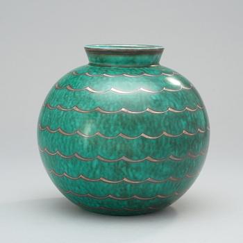 A Wilhelm Kåge 'Argenta' vase, Gustavsberg 1935.