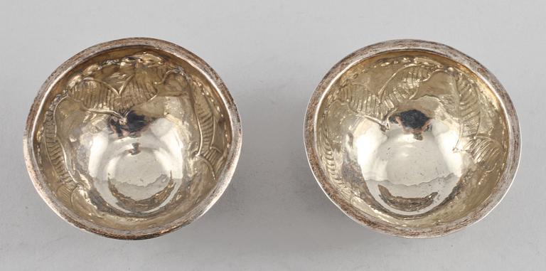 SUPKOPPAR, ett par, silver, Petter Gillberg, Varberg, 1791. Vikt 25 g.