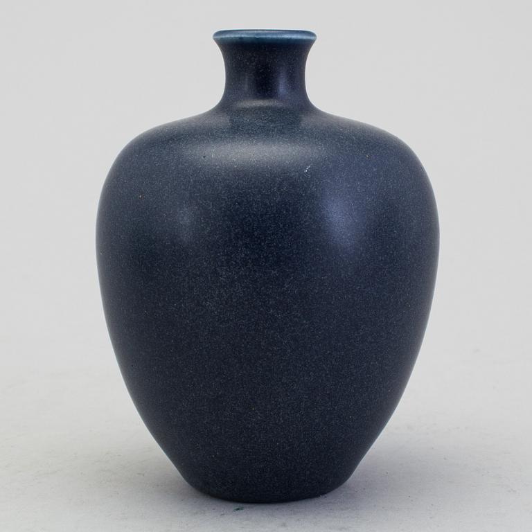 ERICH OCH INGRID TRILLER, vas, stengods, Tobo, 1900-talets tredje kvartal.