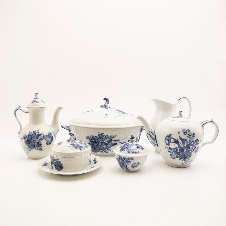 Service "Blue Flower" approx. 130 pcs Royal Copenhagen Denmark 20th century porcelain.