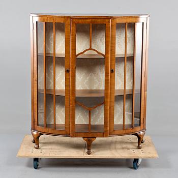 VITRINSKÅP, 1900-talets andra kvartal.