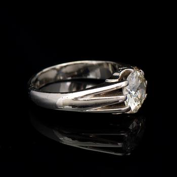 RING, gammalslipad diamant, 18K vitguld.