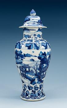 1704. A blue and white jar with cover, Qing dynasty, Kangxi (1662-1722).