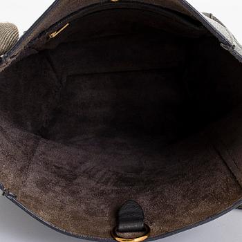 Céline, a "Seau Sangle Small" bag.