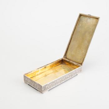 A SILVER BOX ISFAHAN, BOUGHT IN TEHERAN 1947, SILVER MARKS.