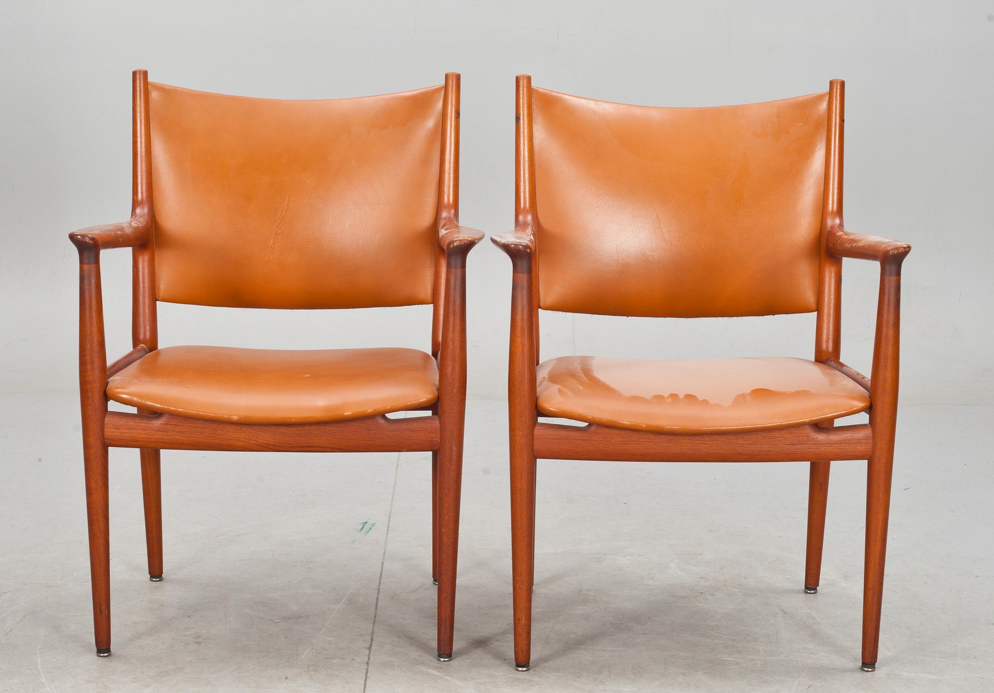 KARMSTOLAR, ett par, "JH-513", Hans J. Wegner, Johannes Hansen.