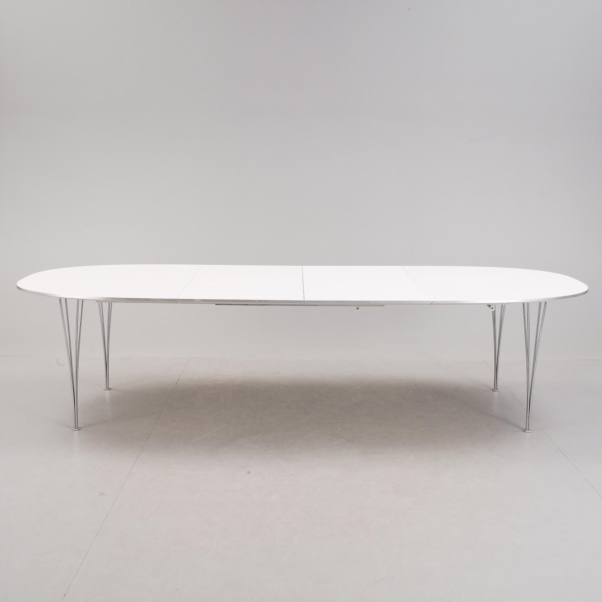 BORD, "Superellips", Bruno Mathsson & Piet Hein, Fritz Hansen, Danmark.