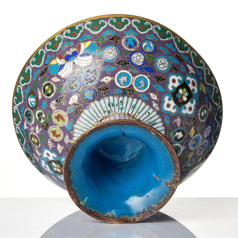 A cloisonné stem cup, Qing dynasty, 19th century.
