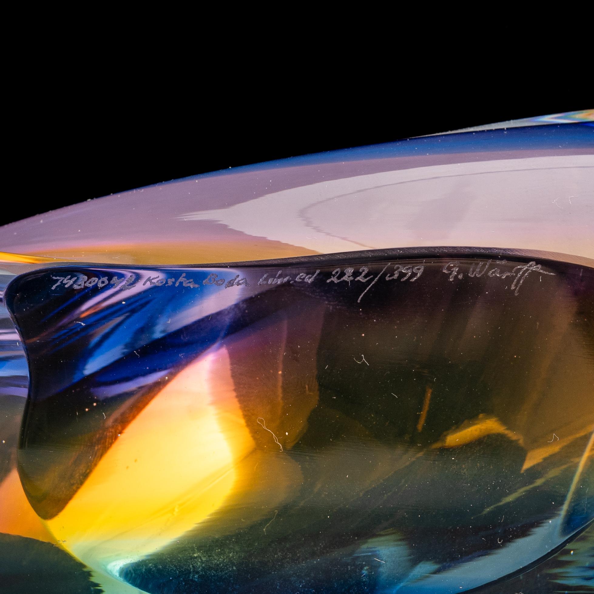 Göran Wärff, a glass sculpture, "Fenomen Prisma", numbered 222/399.