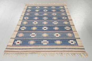 A flat weave by Marianne Richter, model "Hästhov", signed AB MMF MR, 220 x 155 cm.