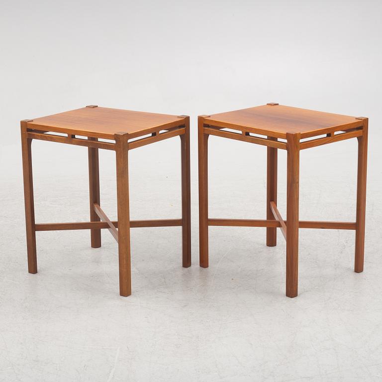 A pair of sidetables, model no 3323, second part of the 20th century.
