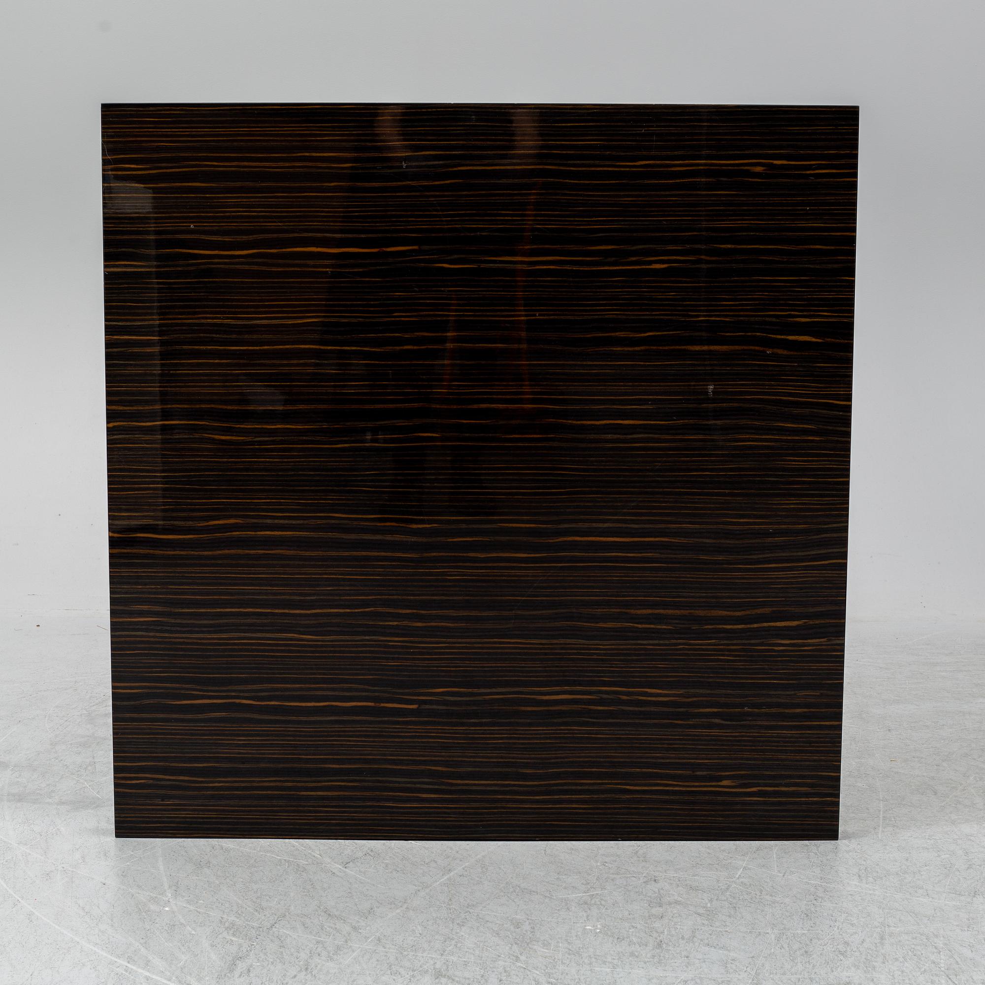 RODOLFO DORDONI, a 'Calder' coffee table from Minotti, Italy.