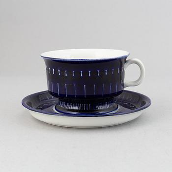 Ulla Procopé, a 'Valencia' porcelain tea service, Arabia, Finland (18 pieces).