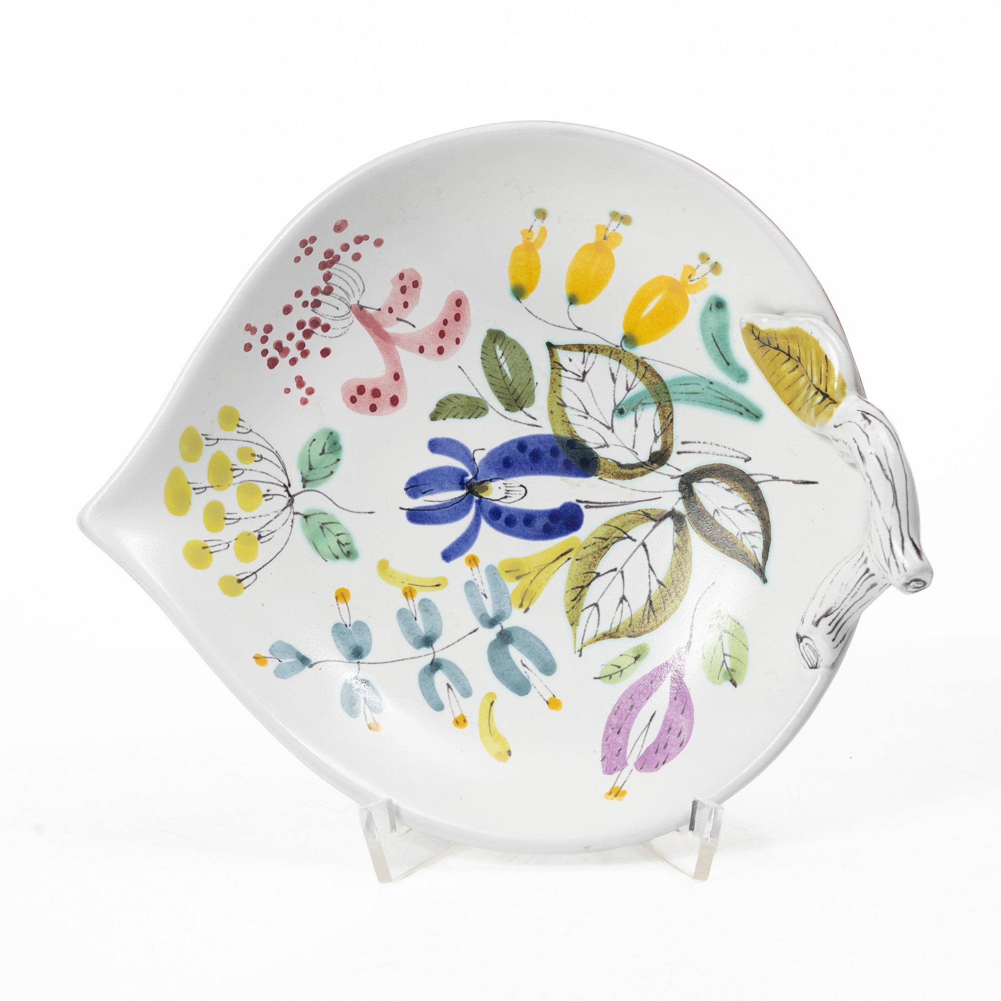 Stig Lindberg, Three faience dishes, Gustavsberg Studio.