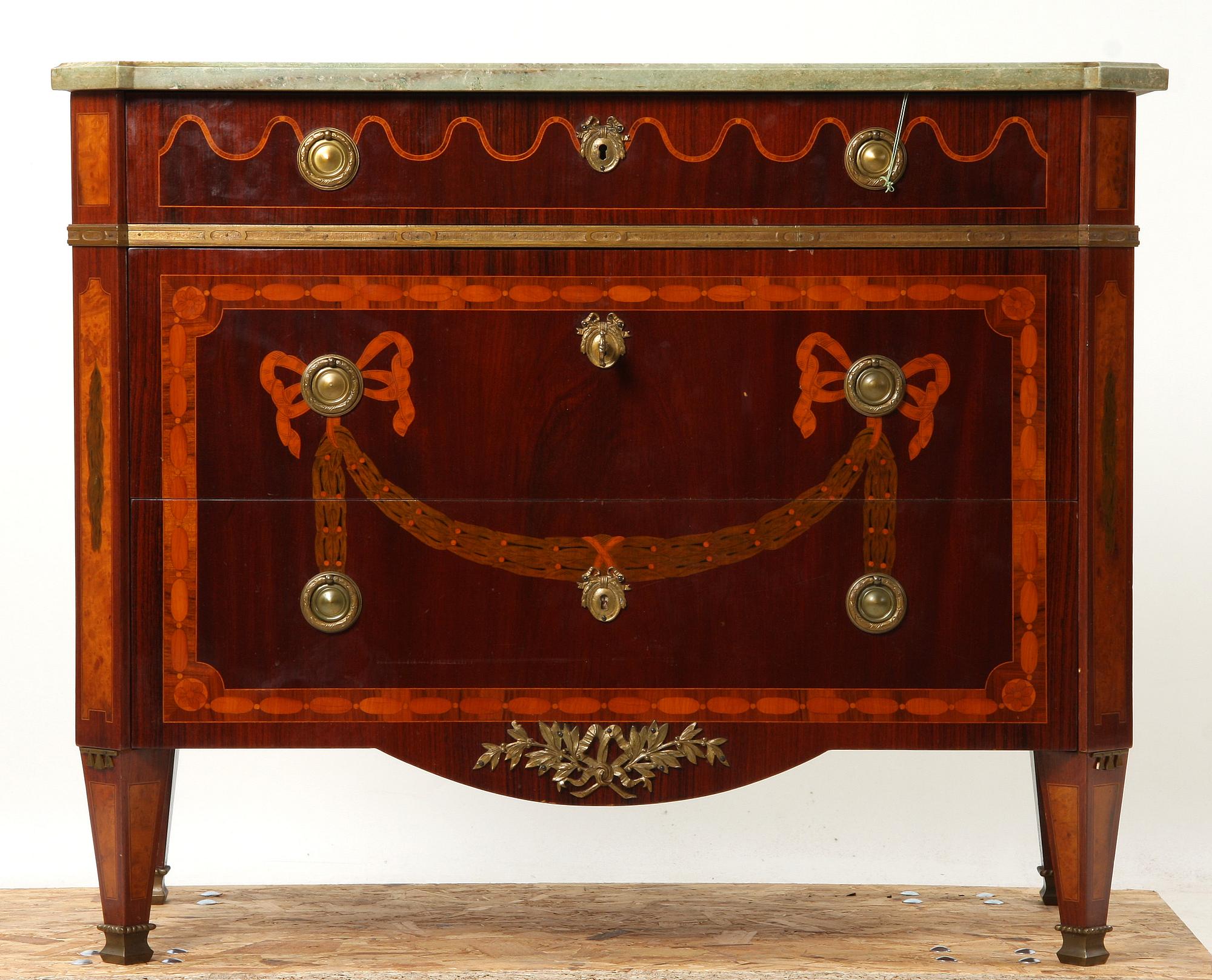 BYRÅ, Gustaviansk stil, 1900- talets första hälft.