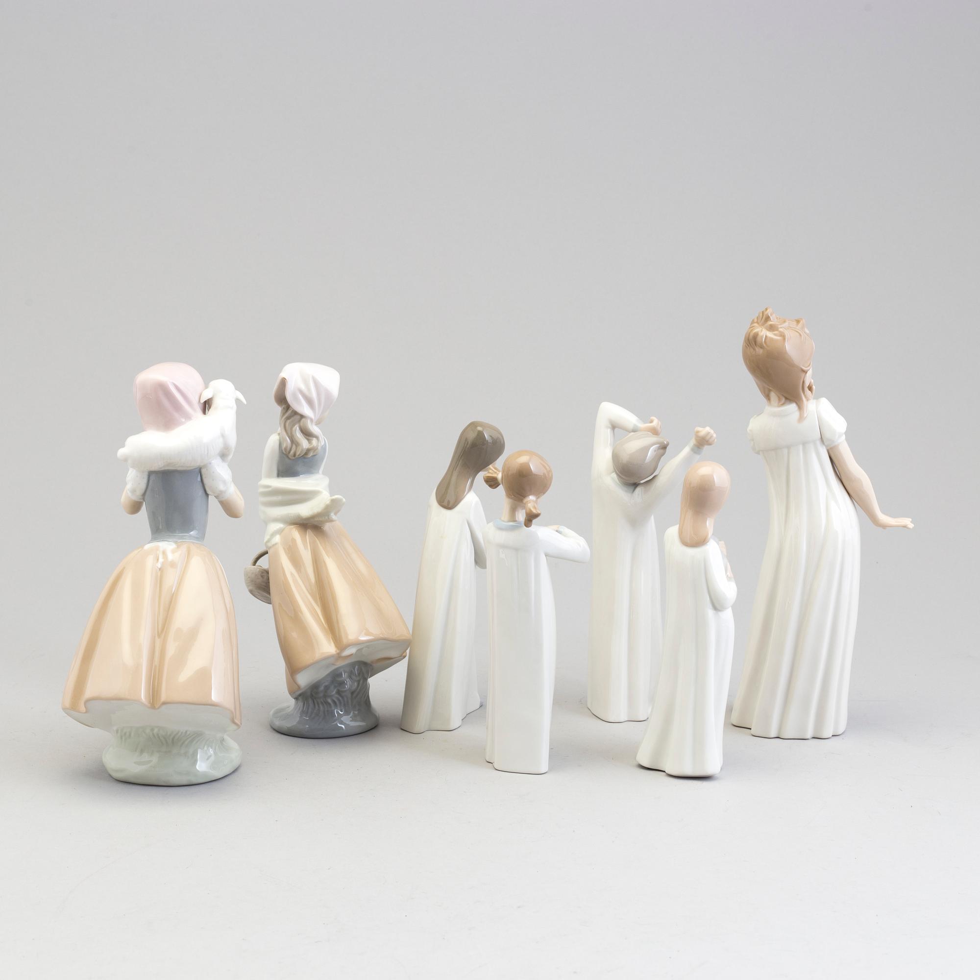7 porcelain figurines by Lladro and Nao Spain in the second half of the 20th century.