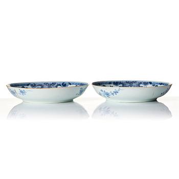 A pair of blue and white dishes, Qing dynasty, Qianlong (1736-95).