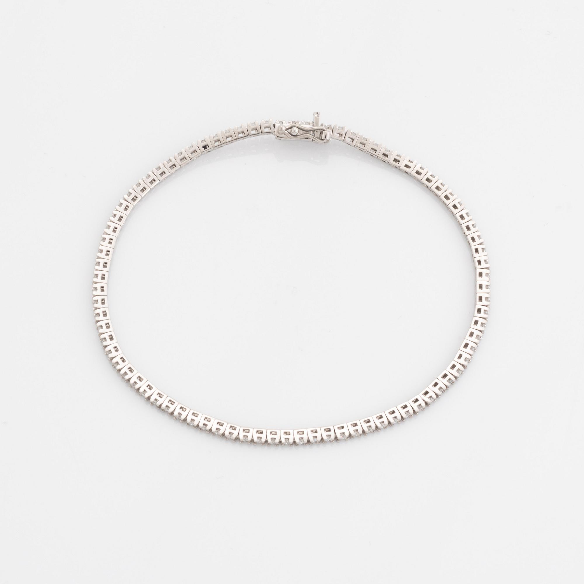 Tennisarmband, med briljantslipade diamanter.