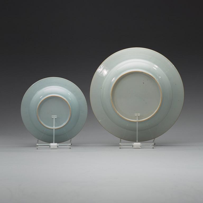 SERVISDELAR, 10 stycken, vapenporslin. Qingdynastin, Qianlong (1736-95).