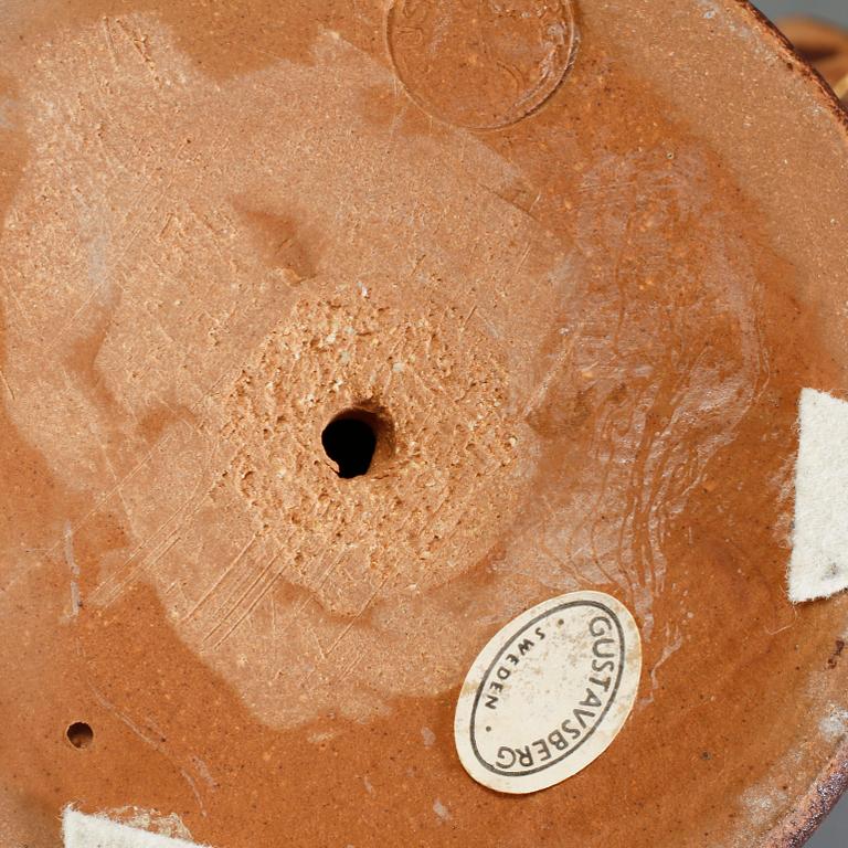 KANDELABER samt BURK, stengods, Lisa Larson,  Gustavsberg, 1900-talets andra hälft.