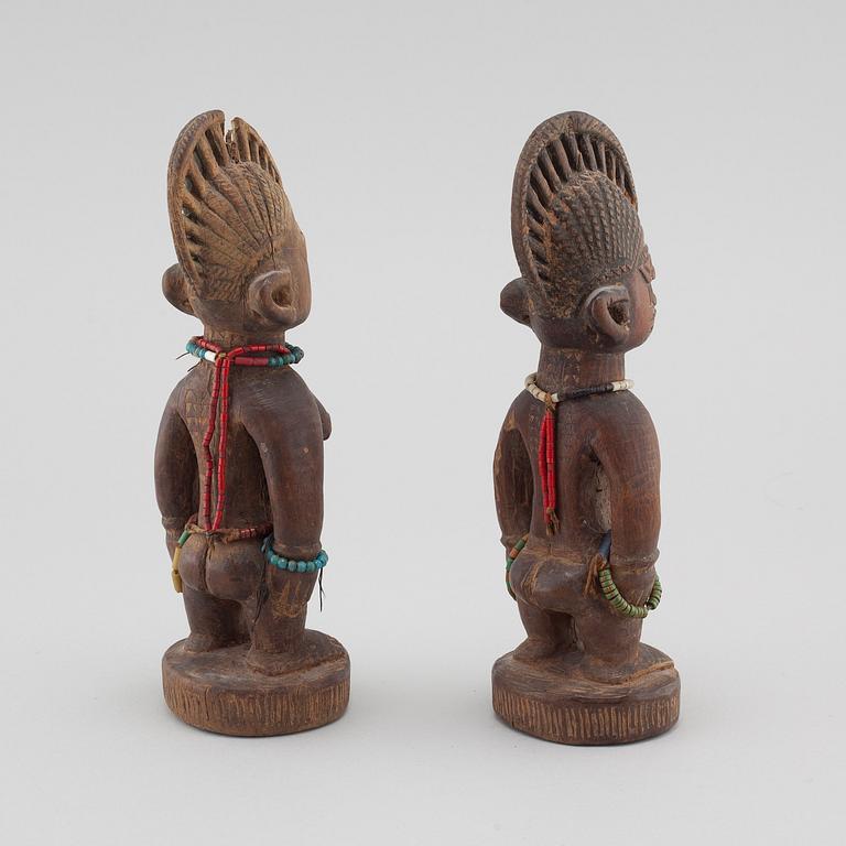 FIGURINER, ett par, "Yoruba twins", Nigeria.