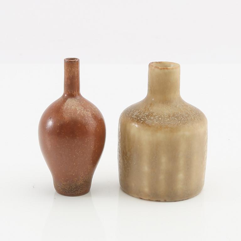 Miniatyrer 11 st bla Gunnar Nylund, Carl Harry Stålhane och John  Andersson keramik och trä.