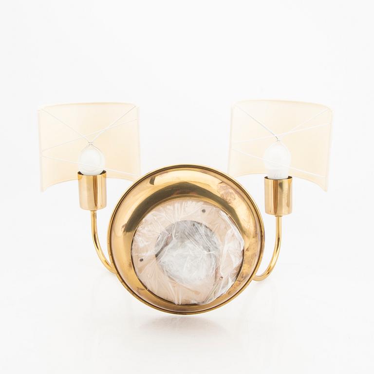 Josef Frank, a brass wall lamp model no 2565 firma Svenkt Tenn.