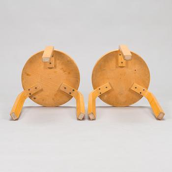 Alvar Aalto, klaffbord "DL82" och pallar, 6 st "60",  O.Y. Huonekalu-ja Rakennustyötehdas A.B 1900-talets mitt.