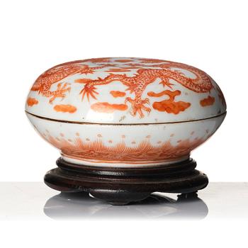 A ge glazed dish, yellow glazed bowl, and a five clawed dragon box with cover, late Qing dynasty.