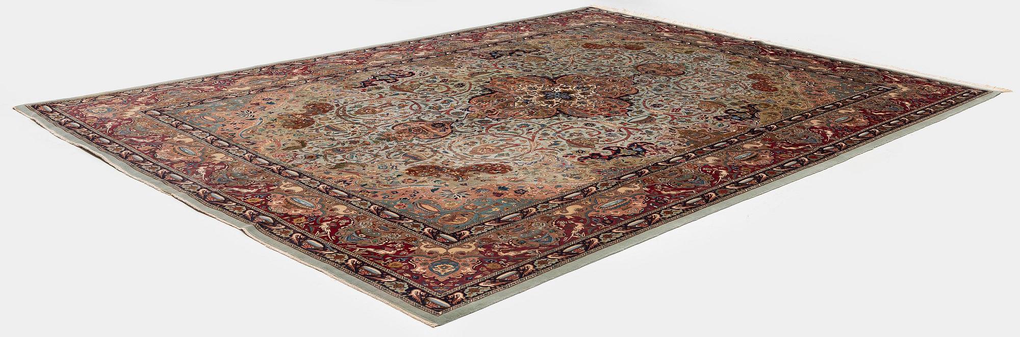 Matta, semiantik Täbris, nordvästra Persien, ca 392 x 294 cm.
