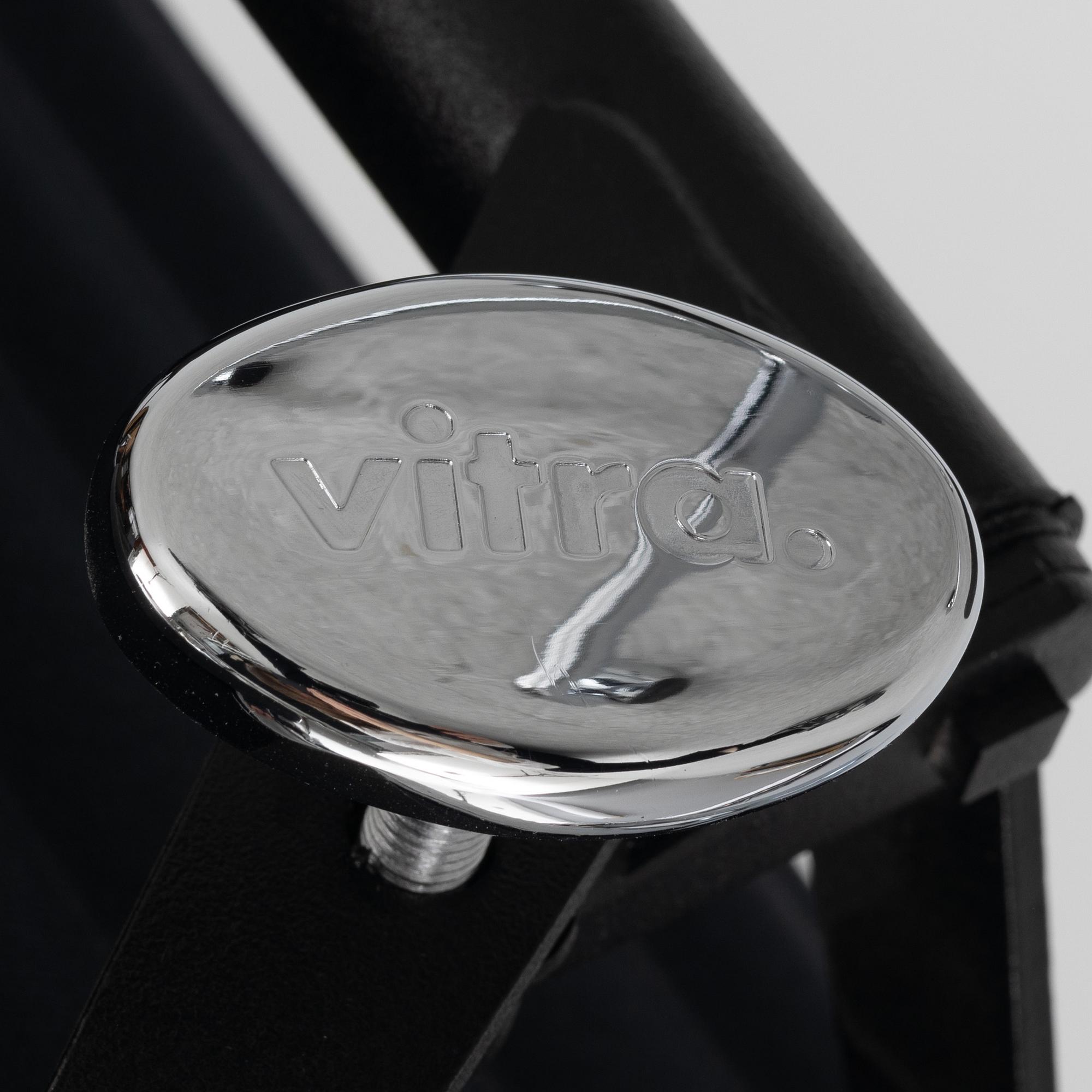 Charles & Ray Eames, an office swiwel chair, "EA117", Vitra.