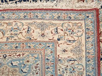 SEMI-ANTIQUE NAIN.
