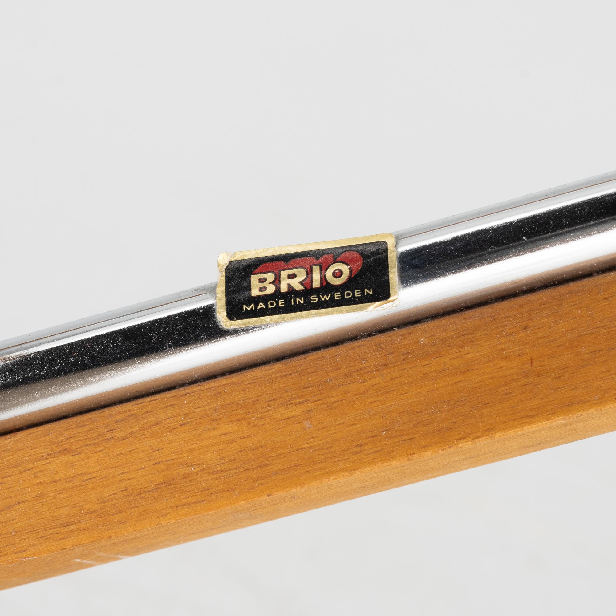 A pair of chairs, Brio, second half of the 20th Century.