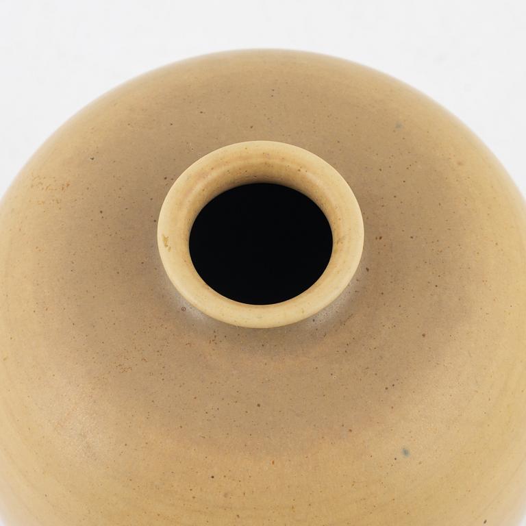 Erich & Ingrid Triller, vas, Tobo.