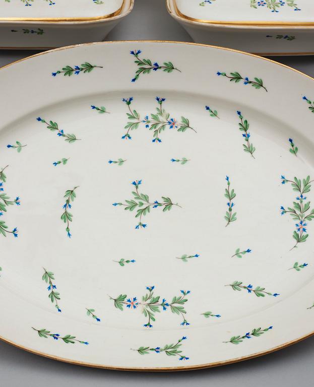 SERVISDELAR, 15 stycken, porslin. Frankrike, Paris, 1800-tal.
