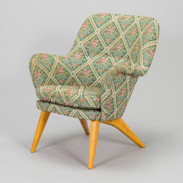 Carl Gustaf Hiort af Ornäs, a mid-20th century 'Pedro' armchair for Hiort Tuote Puunveisto Oy - Träsnideri Ab.