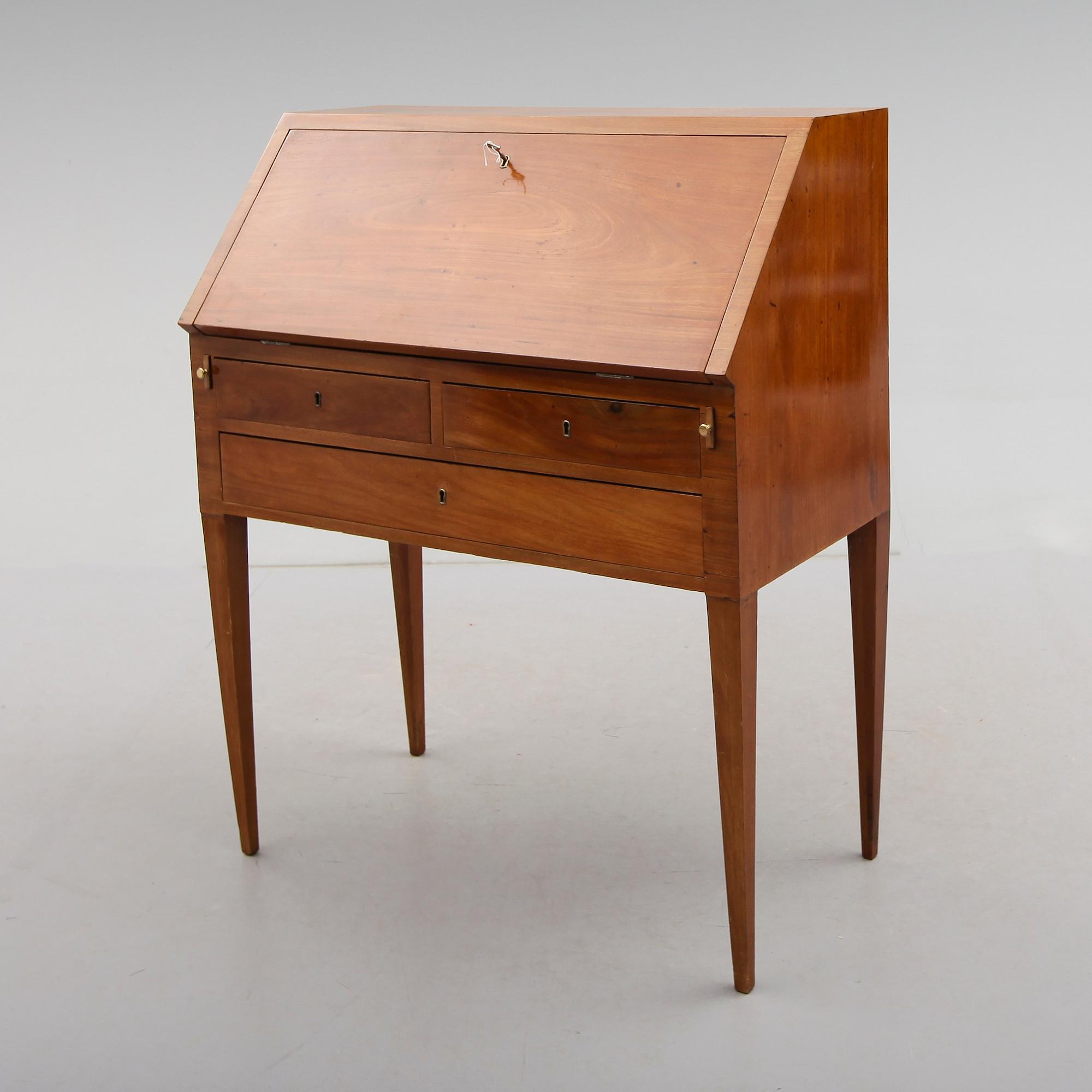 SEKRETÄR, gustaviansk stil, 1900-talets mitt.