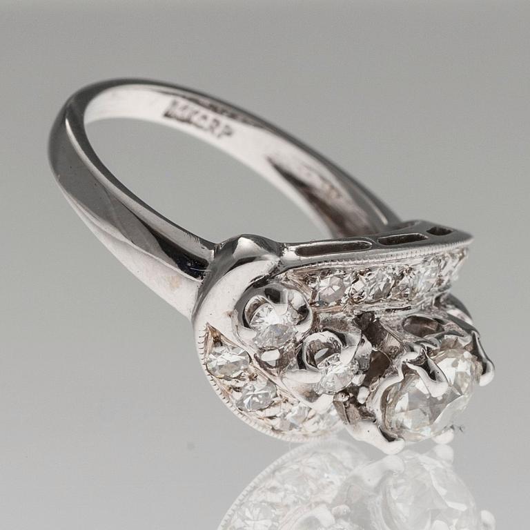 SORMUS, 14K valkokultaa. Vanha-, briljantti- ja 8/8-hiottuja timantteja n. 1.17 ct.  Paino 4,5 g.