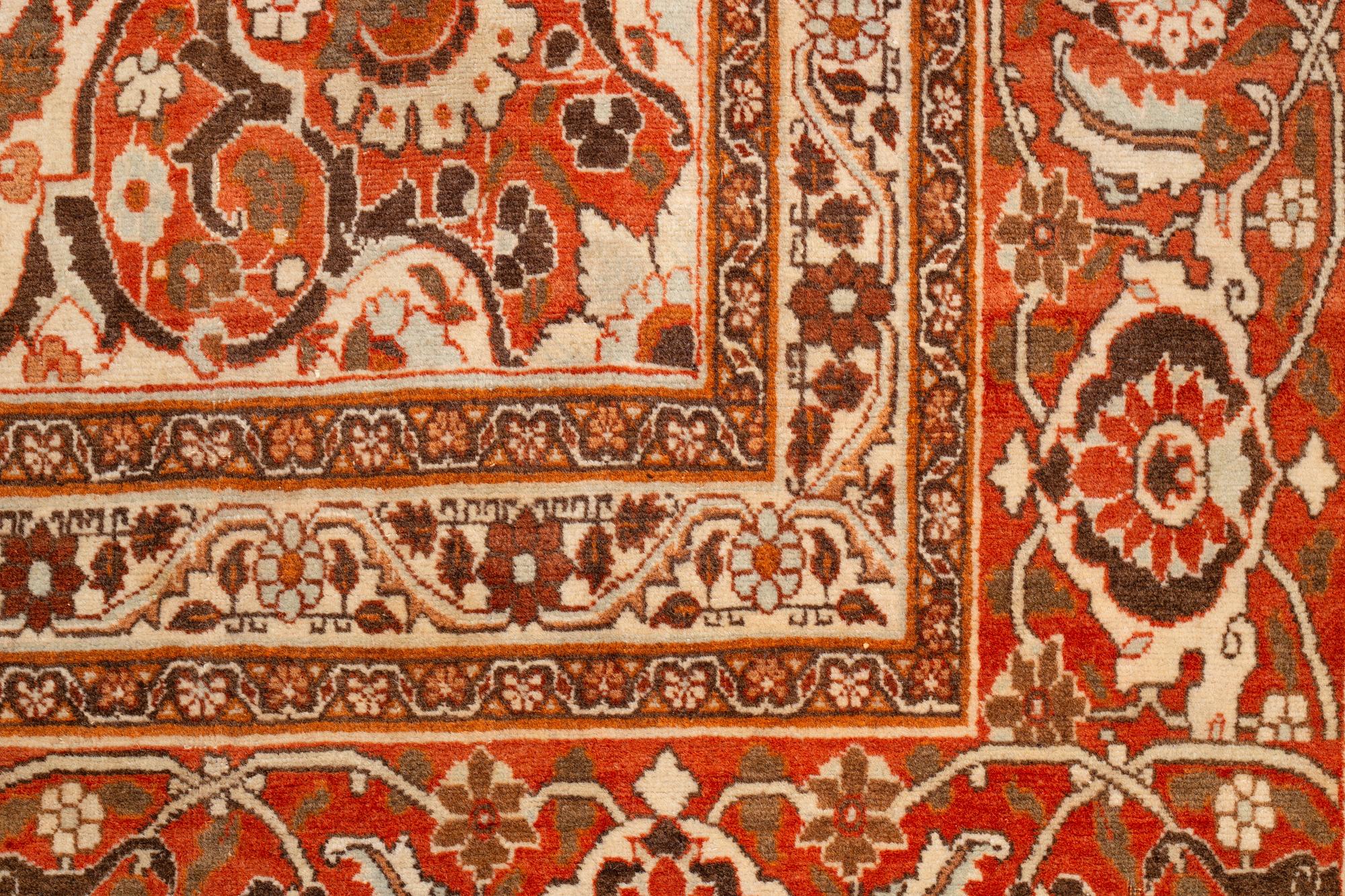 A carpet, an antique Tabriz, ca 380-381,5 x 271,5-283 cm, an inscription: Yekbar Jorabchi.