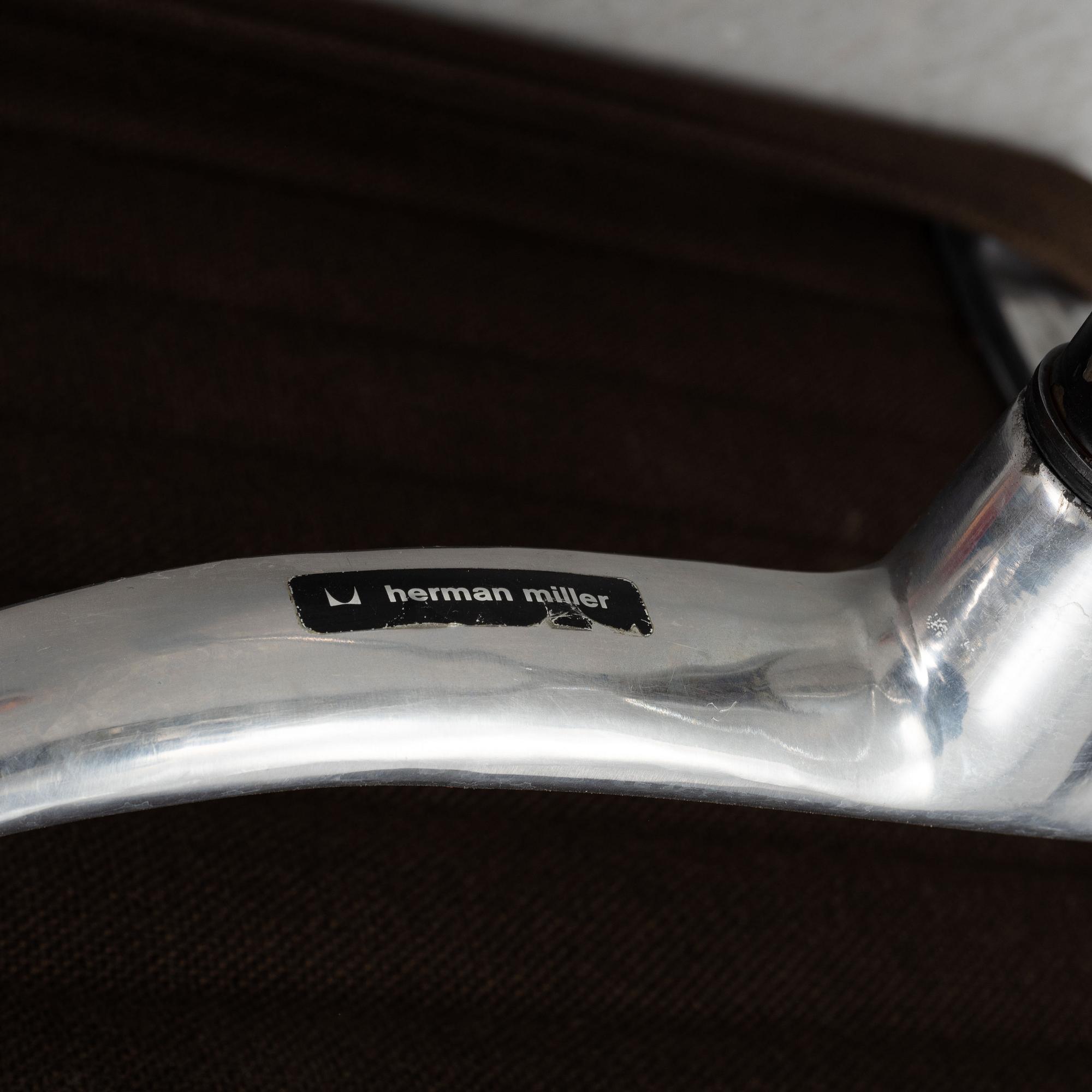 Charles and Ray Eames, karmstol, modell EA 108, Herman Miller, formgiven 1958.