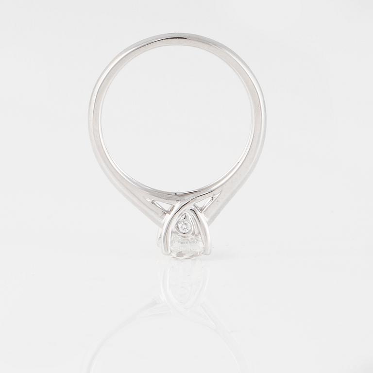 RING med briljantslipad diamant ca 0.60 ct.