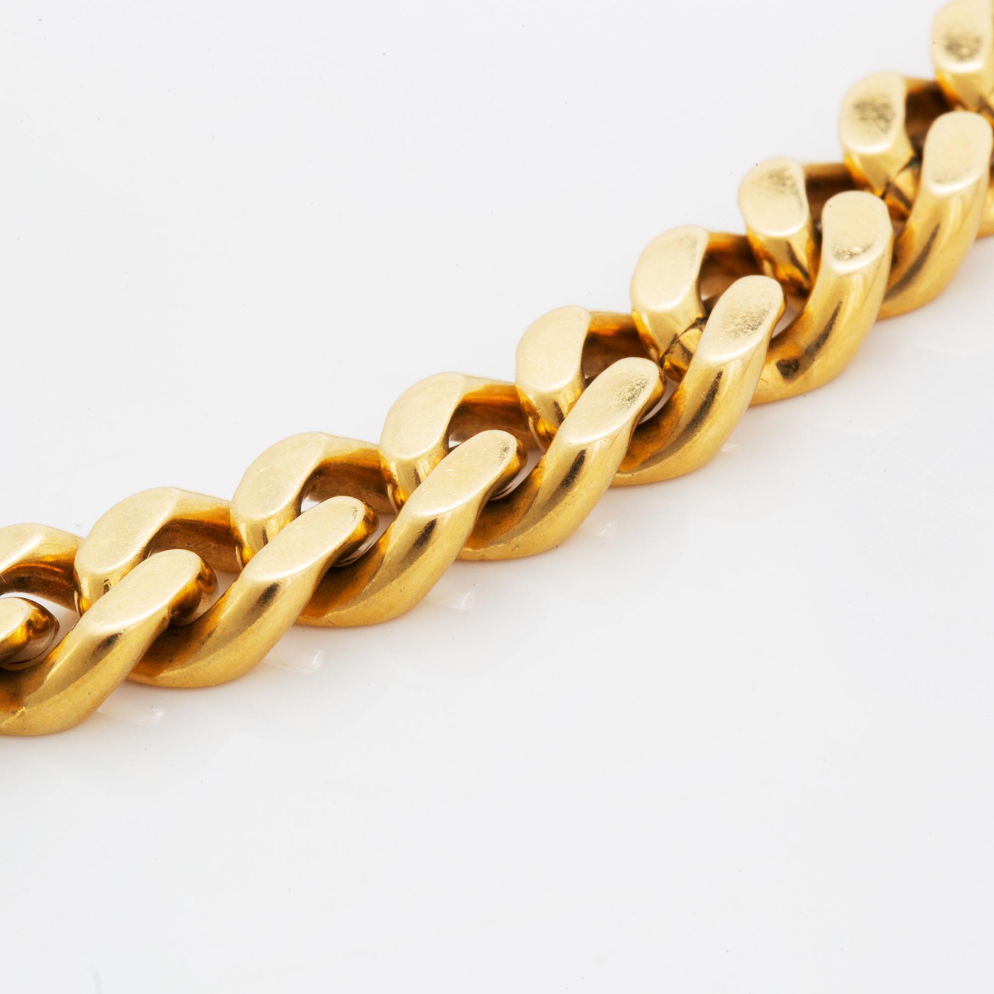 18K gold necklace.
