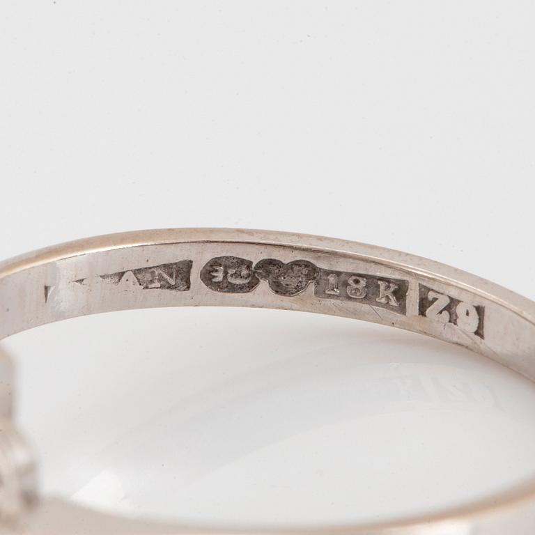 Ring med gammal- och åttkantslipade diamanter.