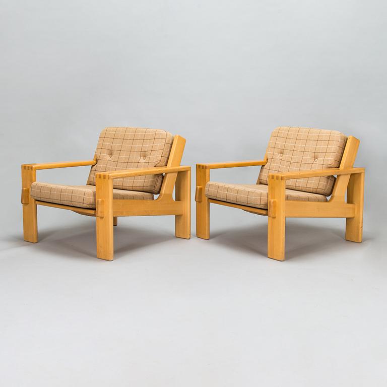 Esko Pajamies, a pair of 1970/80's 'Bonanza' armchairs for Asko.