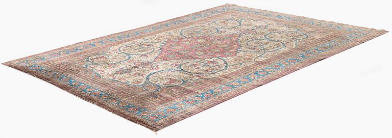 An antique silk Kashan 'Mohtasham', c. 297 x 216 cm.