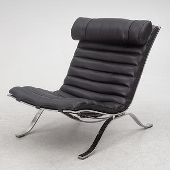 Arne Norell, an 'Ari' lounge chairs, Norell Möbler, late 20th Century.